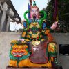 Hộ pháp xi măng tại xưởng Tuấn Anh